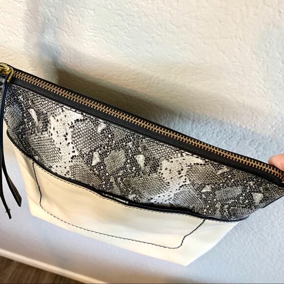 Fossil cream and snakeskin leather crossbody purse - Picture 10 of 16